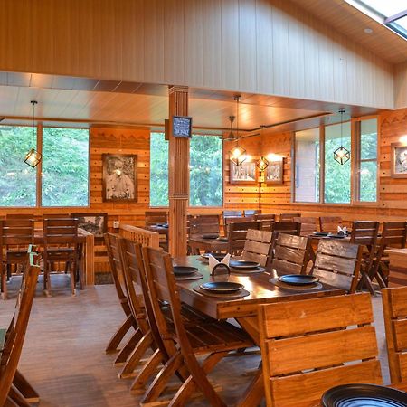 צ'קרטה Tiger Fall Eco Resort מראה חיצוני תמונה