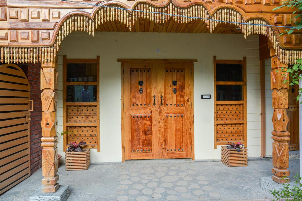 צ'קרטה Tiger Fall Eco Resort מראה חיצוני תמונה