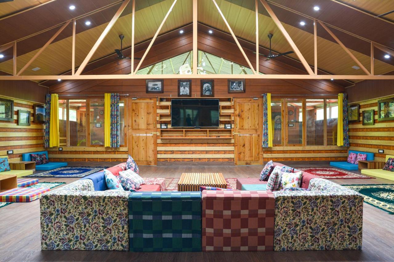צ'קרטה Tiger Fall Eco Resort מראה חיצוני תמונה