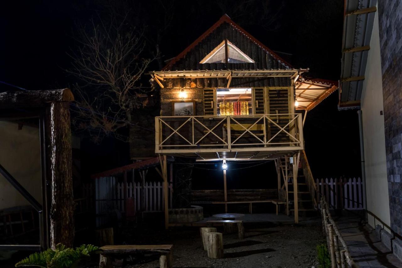 צ'קרטה Tiger Fall Eco Resort מראה חיצוני תמונה