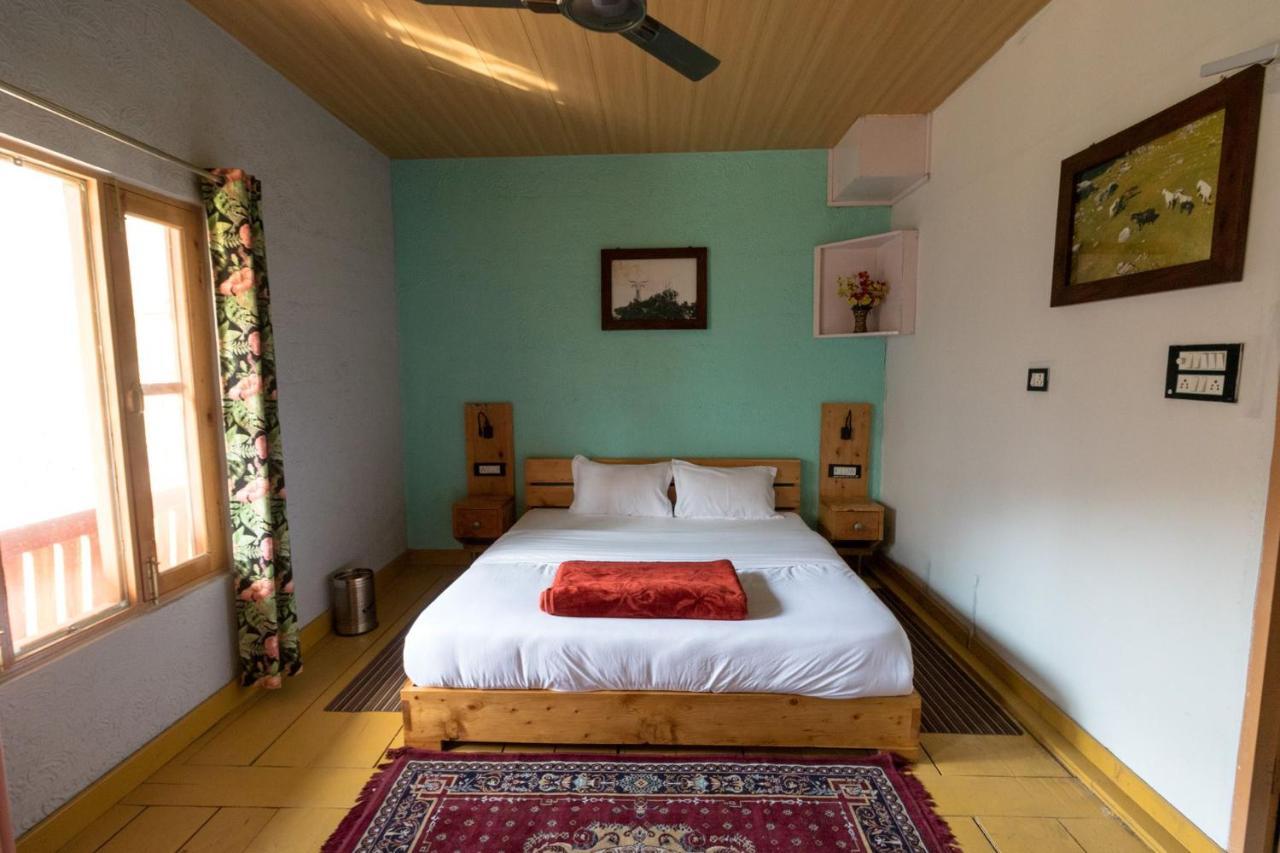 צ'קרטה Tiger Fall Eco Resort מראה חיצוני תמונה